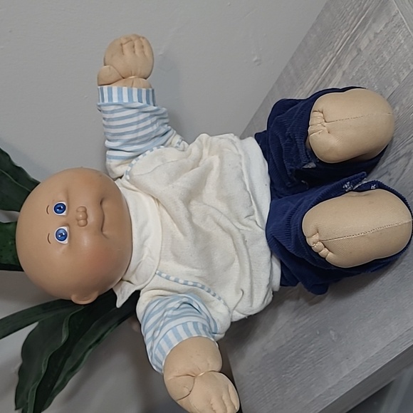Vintage Cabbage Patch Blue Eye Boy 1978 1982 - Picture 1 of 6